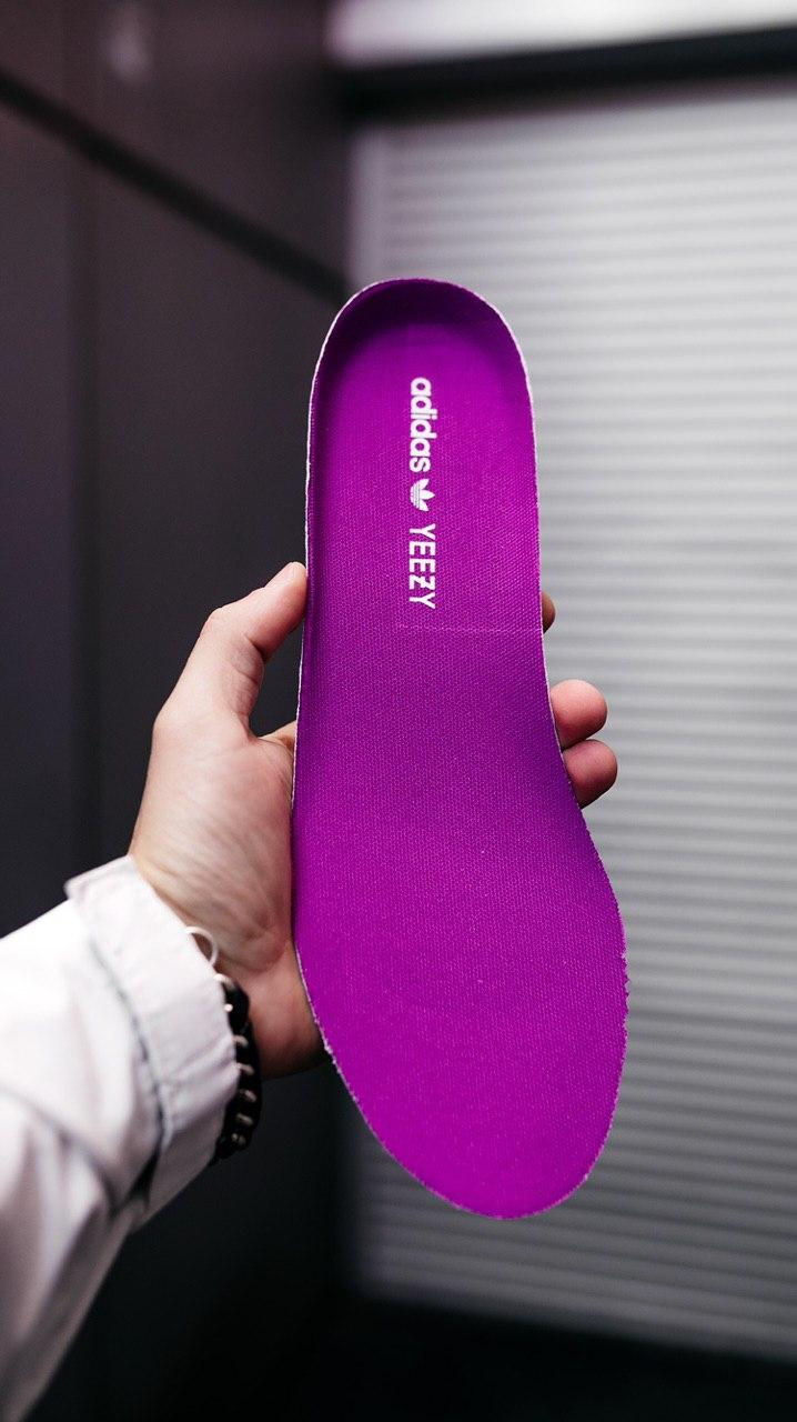 Прев'ю: YEEZY BOOST 350 V2 Yeshaya