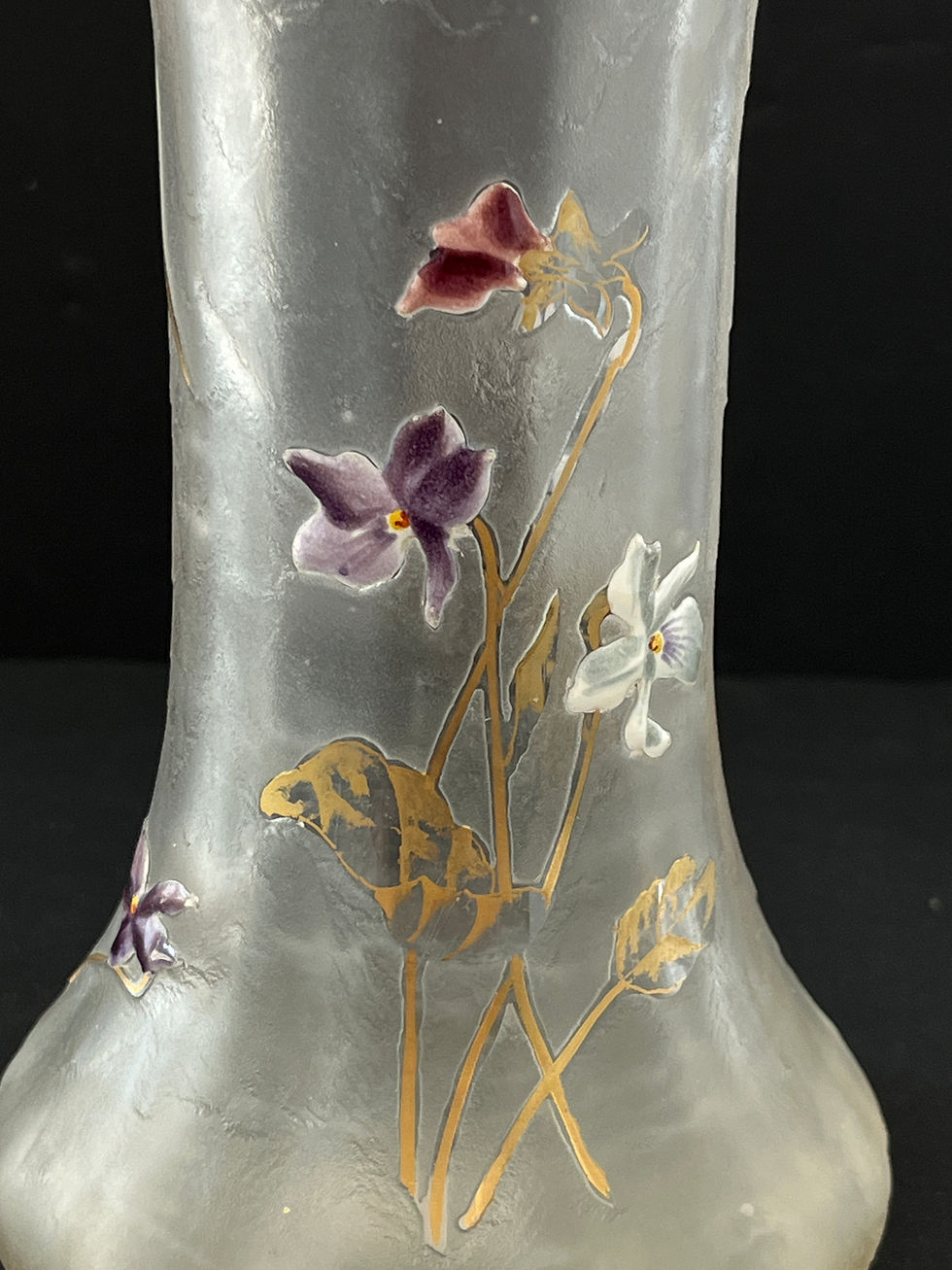 Thumbnail: Legras & Cie., Montjoye - Vase - Modèle " Milanais " à décor de violettes , d'or