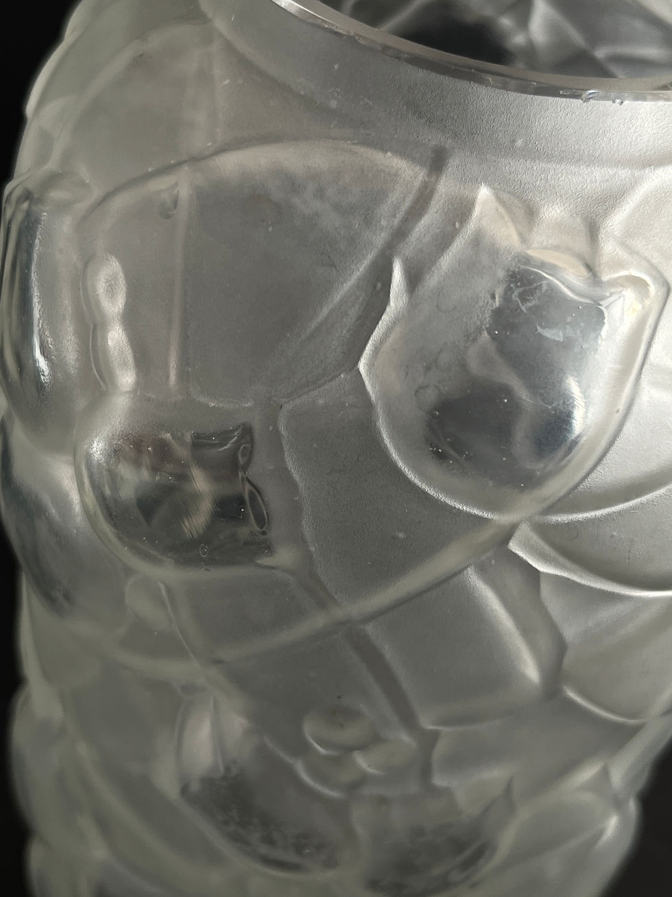 Thumbnail: Hunebelle /Magnifique et rare vase  modèle "CAMPANULES"