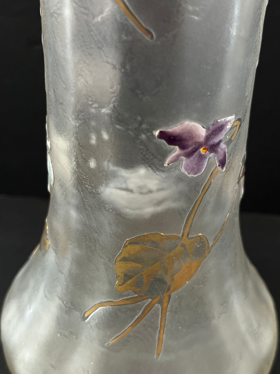 Thumbnail: Legras & Cie., Montjoye - Vase - Modèle " Milanais " à décor de violettes , d'or