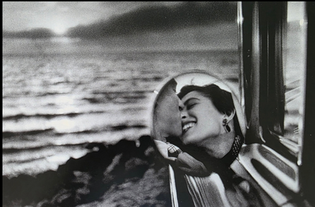 Elliott Erwitt (1928-2023) - Magnum - California Kiss 1955 - tirage rare et épuisé de Magnum Photo