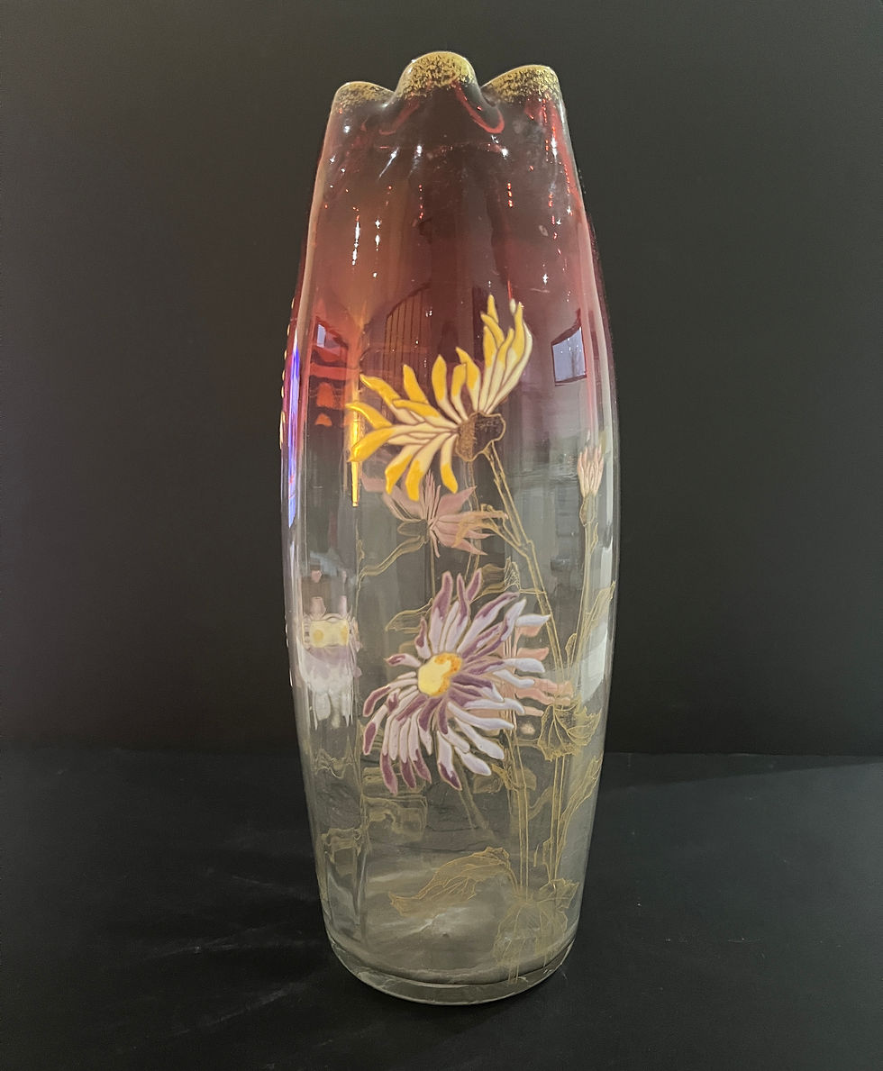 Thumbnail: Grand vase modèle Olga de  François Théodore Legras (1839-1916).