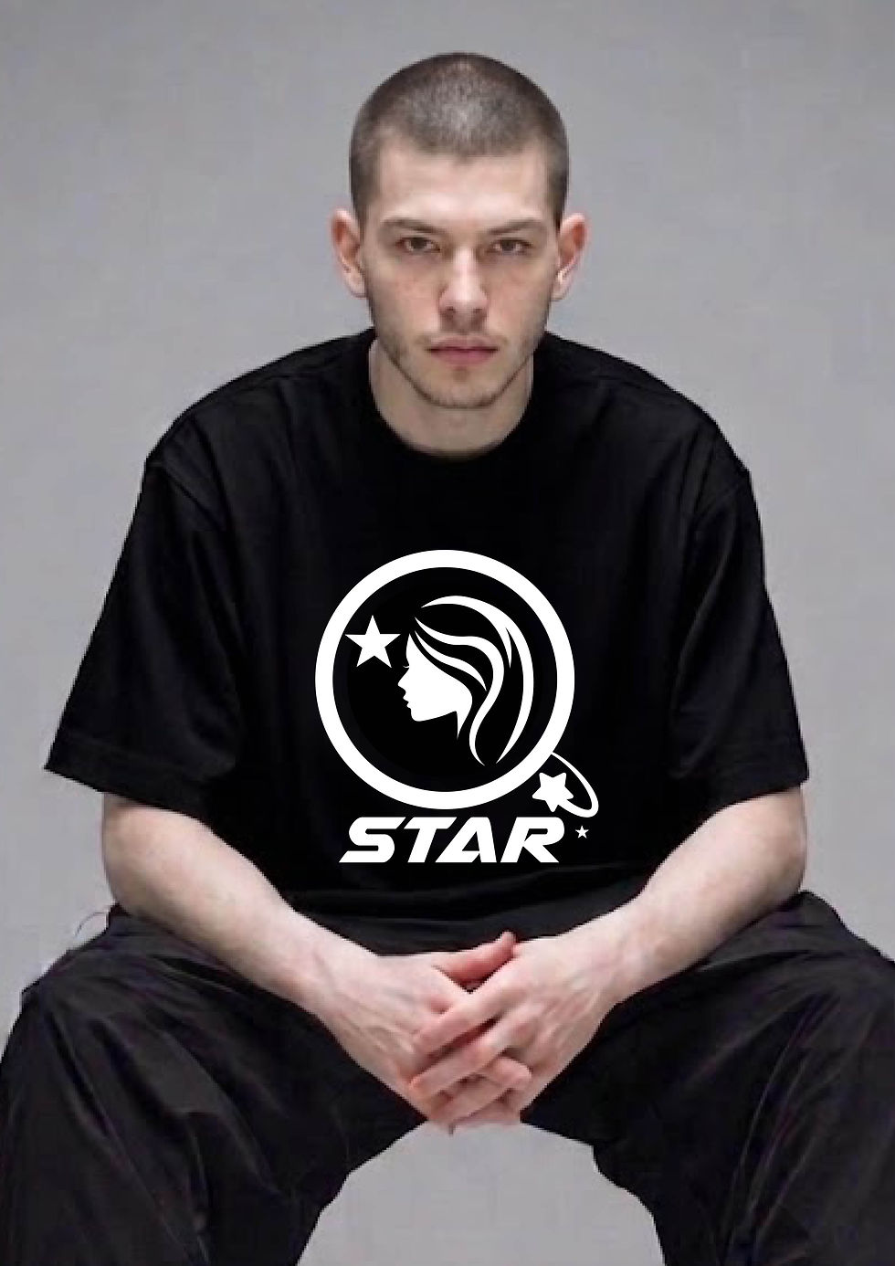 שחורה איור בלבן STAR חולצת