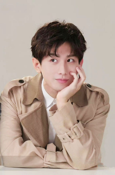 TÍNH CÁCH "ĐỘC LẬP NHẸ NHÀNG" CỦA PHÓ VÂN THÂM