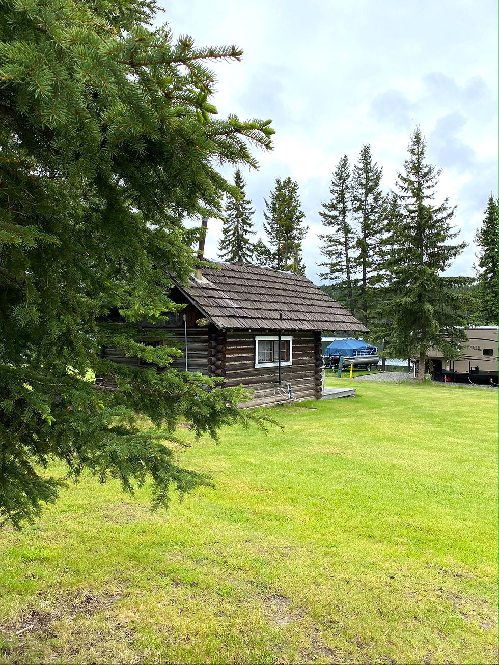 Cabin 8 at Martens Resort_edited.jpg