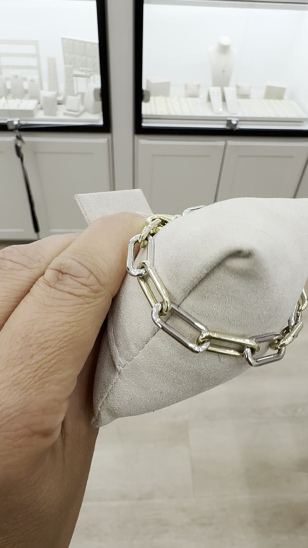 Thumbnail: 9ct Two-Tone Solid Yellow & White Gold Paper Link Bracelet