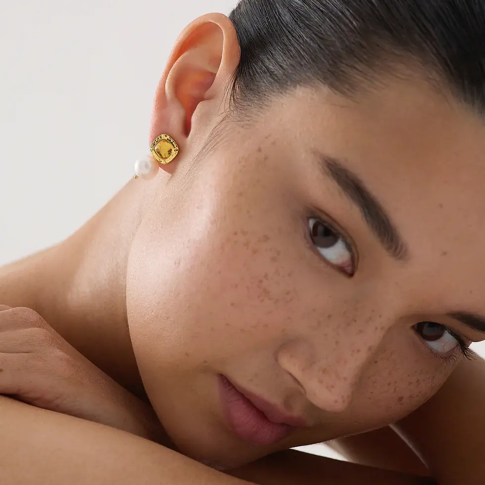 Thumbnail: Najo E7522 Coral Kiss Pearl Earring