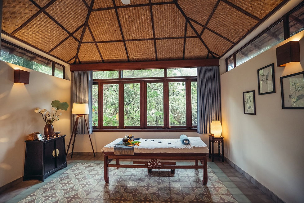 Rây Hàng Mây hoàn thiện nội thất và vách decor tại Poulo Condor Resort