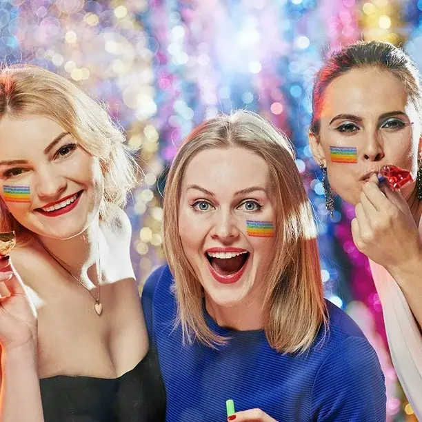 Miniatura: Docena de Crayones para el Pride
