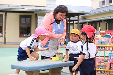 天使幼稚園園庭2