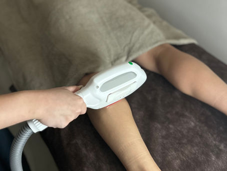 ハーフパンツの季節到来｜今こそ始めたいメンズ足脱毛で清潔感アップ