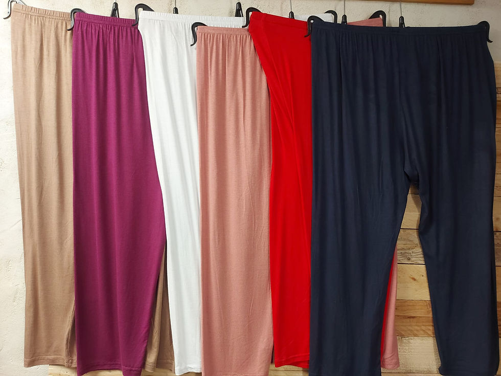 Miniature : aubergine rouge rose bleu  Legging cycliste pantacourt  anti frottement des cuisses, c'est une pièce joker de nos dressing !