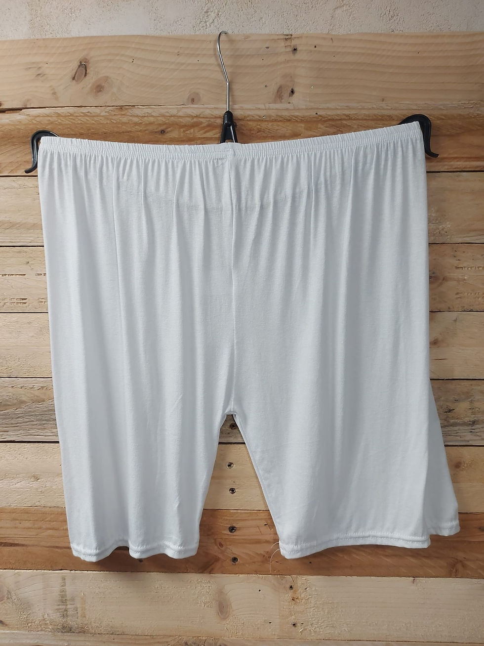 Miniature : blanc Pièce joker dressing pendant les chaleurs ! Il protège contre le frottement des cuisses.  Short super confort et fin