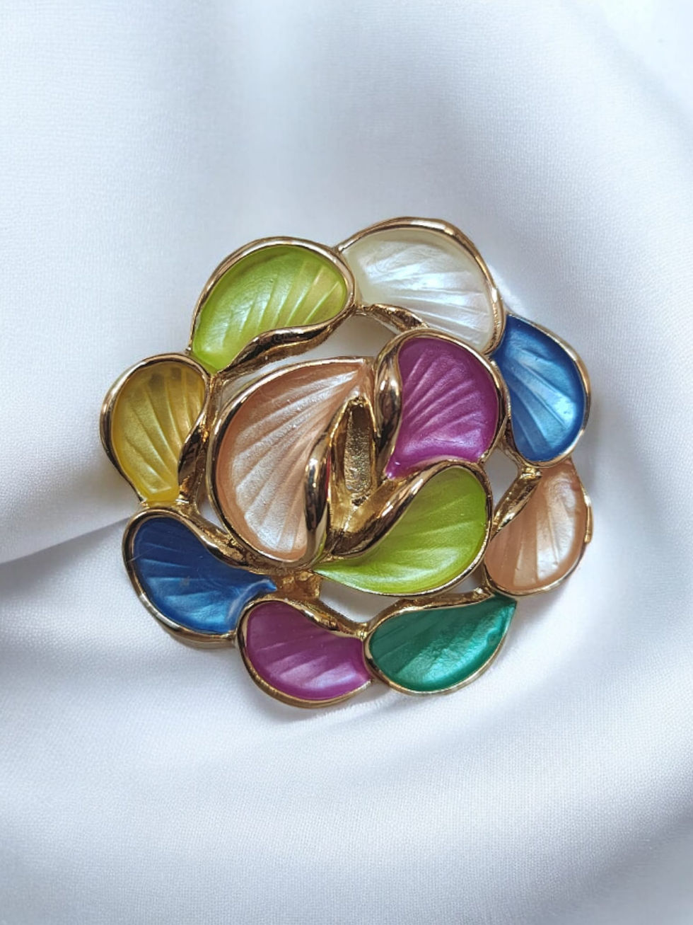 Miniature : Jolie broche aimantée fleur   Blanc nacré, multicolore ou bicolore bleue, saumon