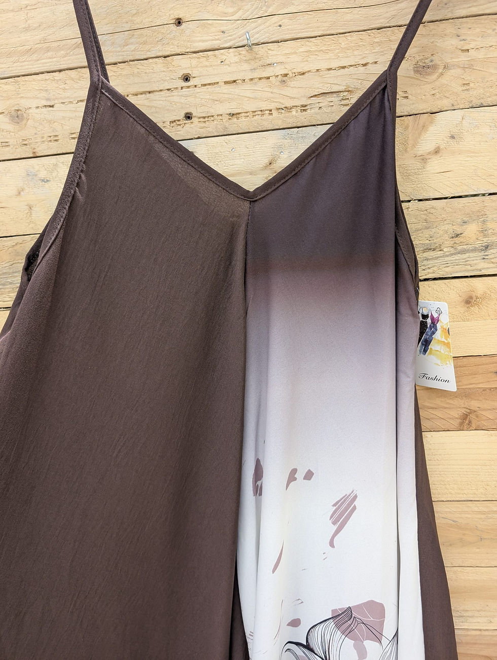 Miniature : Robe bi imprimée motif fleur  Coupe longue et asymétrique  Très belle couleur et son imprimé sur la moitié avant de la robe