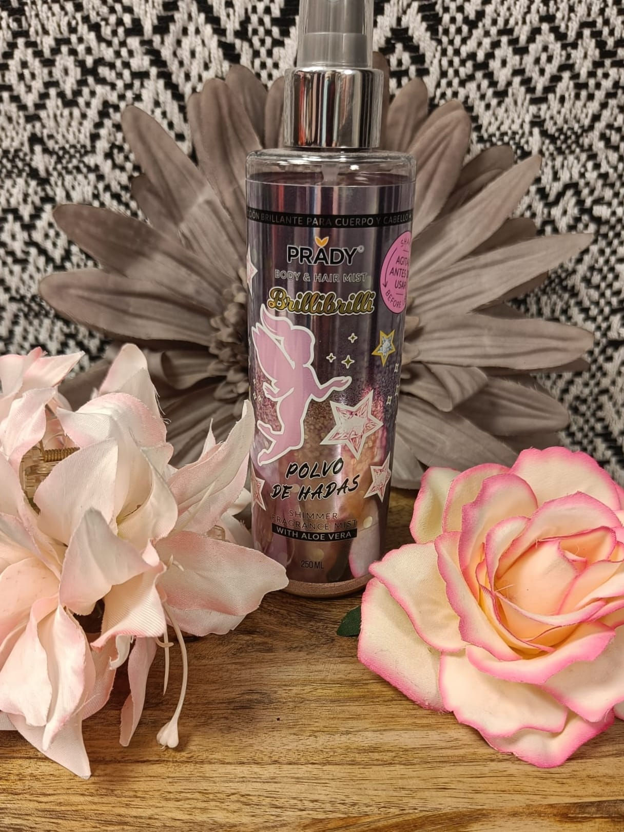 Brume à paillettes spécialement adaptée pour le corps et les cheveux   Spray parfumé senteur poudre de fée