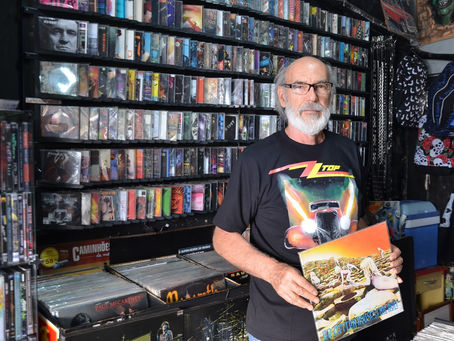 Do vinil à internet, Prudentino coleciona experiência em comércio cultural 