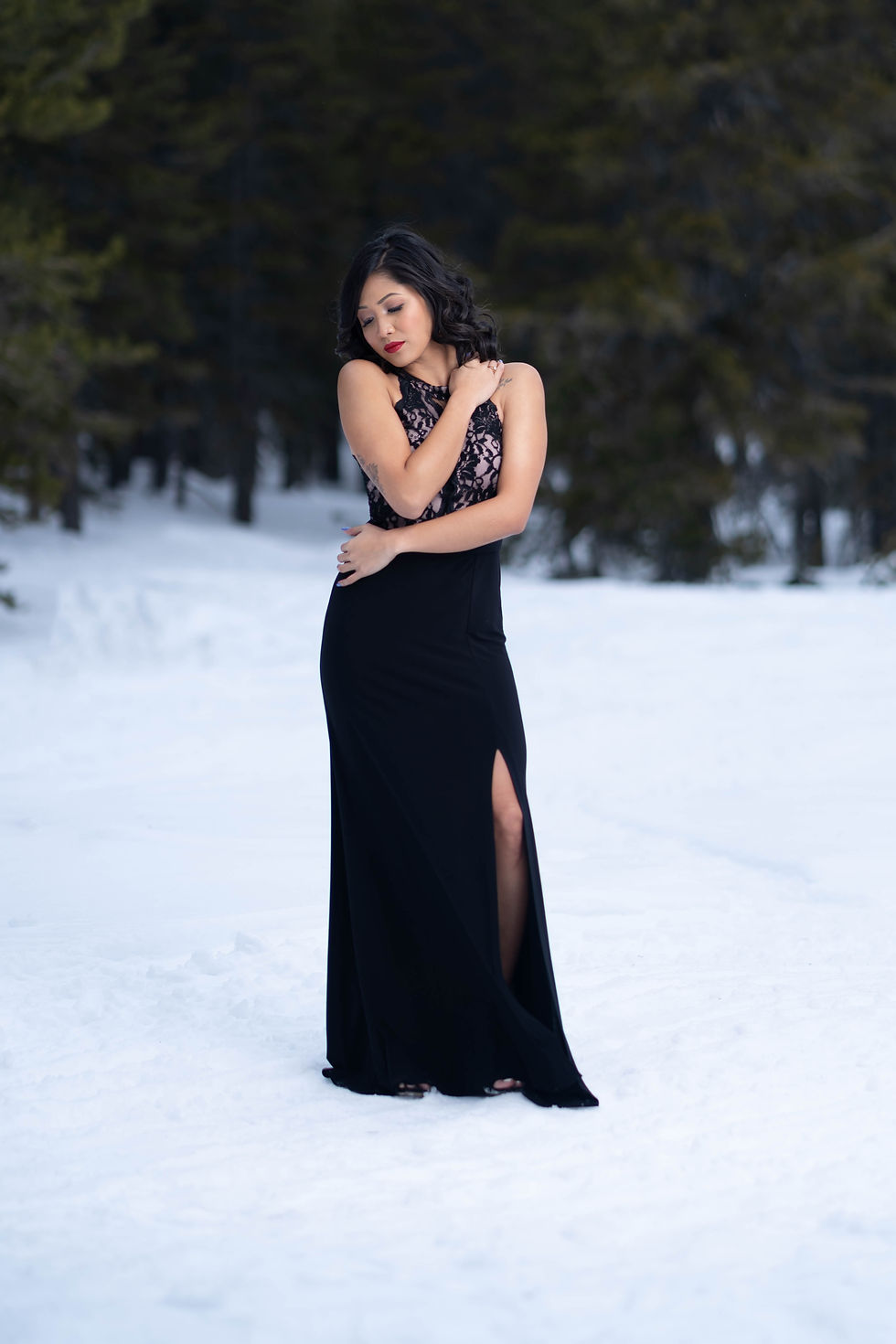 BlackDressSnow_014