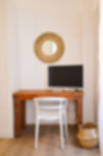 Comfortable holiday home with two double bedrooms, two bathrooms, finely renovated and equipped, ideal for vacation or business stay in the central and lively San Lorenzo neighborhood in Rome. Each room is equipped with independent hot/cold air conditioning, Smart TV, and high-speed fiber optic WiFi connection at 1Gbps. Ideal for digital nomads or remote workers. The best place to stay to visit the Eternal City while working remotely.