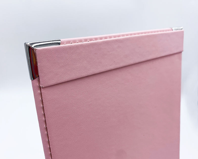 Thumbnail: 皮製上下帶餐牌 Leather Horizontal Bar Menu Board