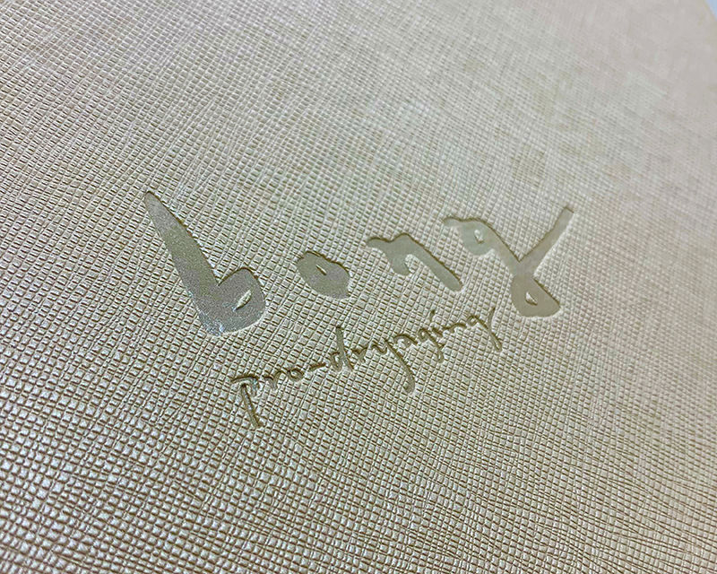 Thumbnail: 皮製內相角餐牌 Leather Fixed Interior Booklet