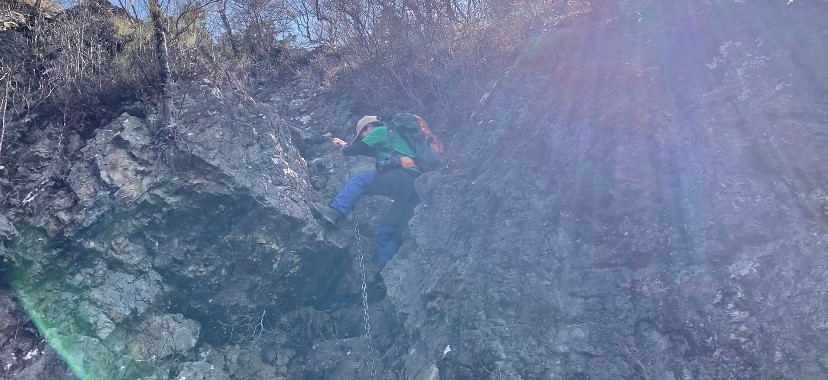 Many kusariba chains on the Hatcho trail 八丁コース on Mount Ryogami ( ryōgami ryogami-san 両神山 )