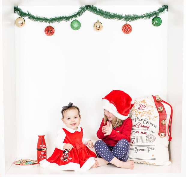 Box Photography Fall Family Photographer North Shore Chicago Photography Wilmette Evanston Winnetka Holiday Christmas Minis Photos 