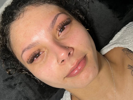 Wet set lash extensions