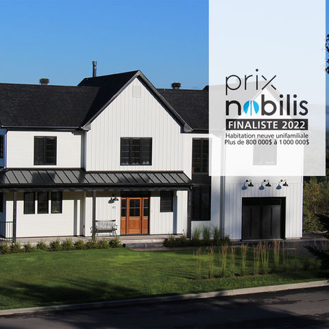 Magnifique résidence érigée au sommet du Mont St-Castin. Une aire ouverte inspirée des maisons rustiques de bord de mer offrant une vue exceptionnelle sur le lac et les montagnes avoisinantes. Une maison chaleureuse et lumineuse au style "farmhouse" comme on les aime!