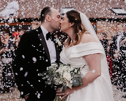 Charlotte & Mark _ Thirsk Lodge Barns _ Charlotte Nelson Photography _ Wild Floral Couture