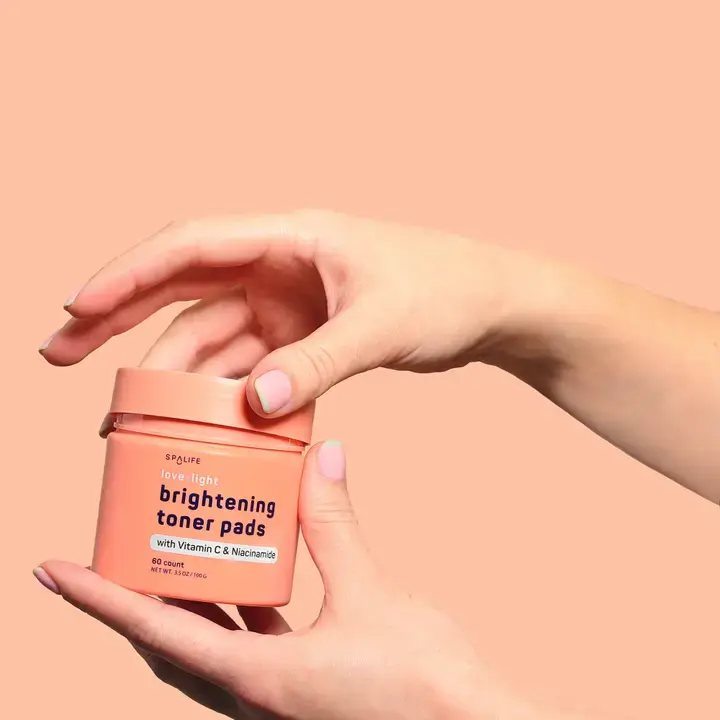 Love + Light Brightening Toner Pads - 60 Count