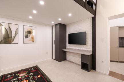 Renovated studio apartment for sale in Nepszinhaz street, district 8, Budapest