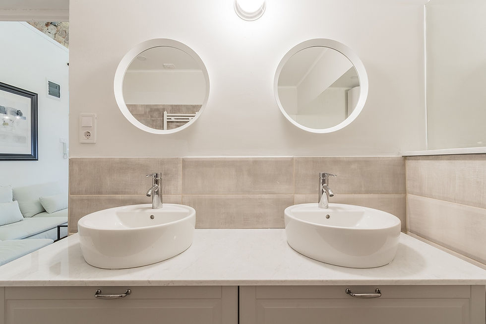 Beautiful 2 Bedroom Apartment for rent on Nyár Street, Budapest.