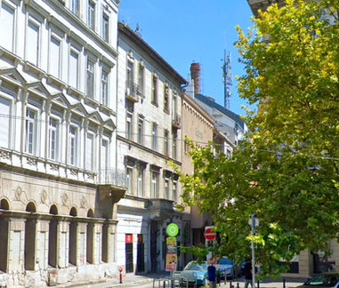 1 bedroom Airbnb apartment for sale in Hajos street, district 6, Budapest