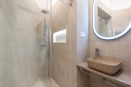 Renovated studio apartment for sale in Nepszinhaz street, district 8, Budapest