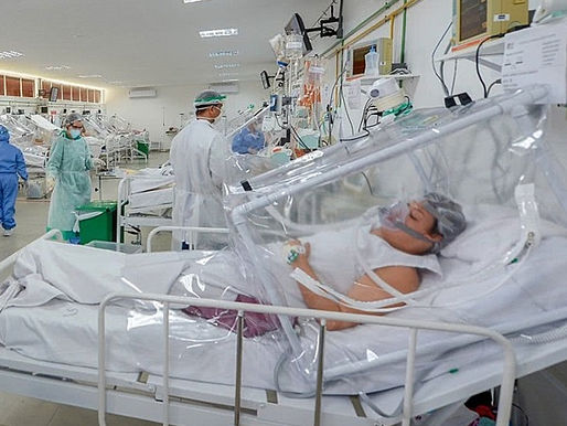 Covid segue em alta no Brasil e especialistas pedem vigilância constante