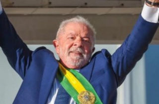 Para 64% dos brasileiros Lula está no caminho certo, segundo pesquisa Ipec