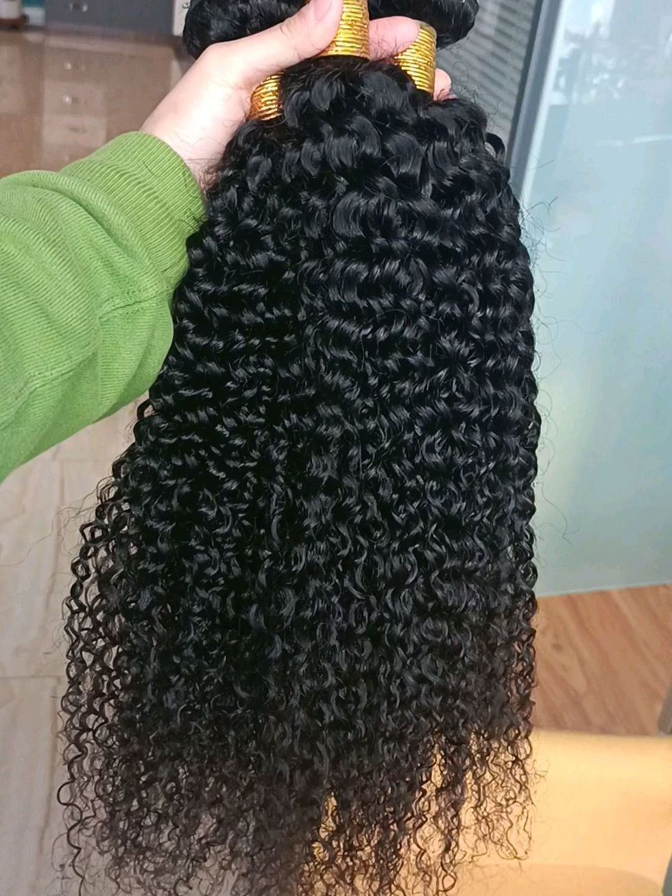 Thumbnail: Kinky Natural Hair Bundles Brazilian 8a Curly Hair Bundles 100% Remy Human Hair