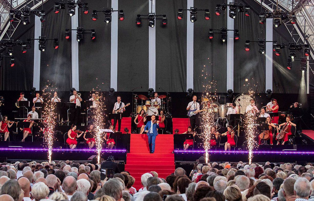 NIEUWS The Maestro & The European Pop Orchestra