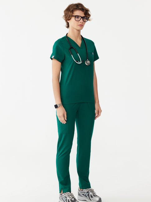 Sar Infinity Genom Alpine Green Kadın Scrubs Takım steteskop ile önden görünüm