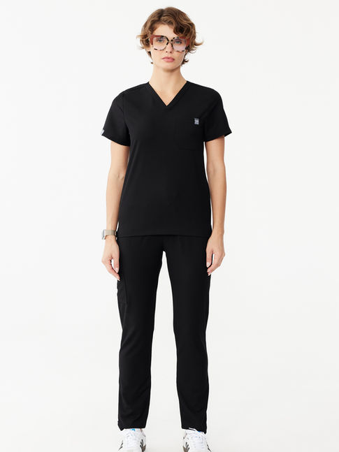 Sar Infinity Genom Siyah Kadın Scrubs Takım önden tam boy görünüm