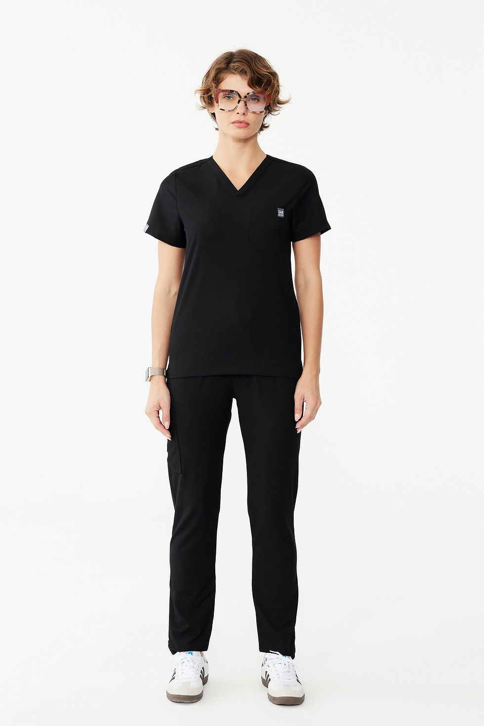 Sar Infinity Genom Siyah Kadın Scrubs Takım önden tam boy görünüm