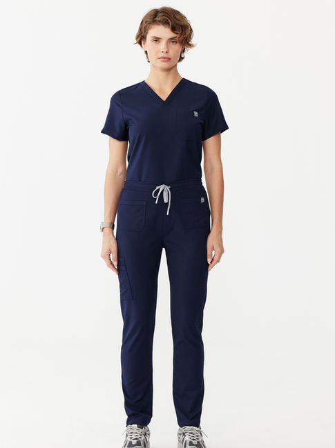 Sar Infinity Genom Lacivert Kadın Scrubs Pantolon önden tam boy görünüm