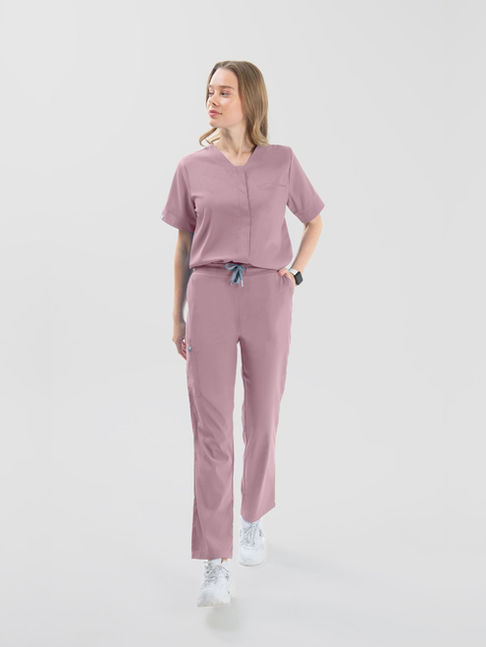 Refresh Gül Kurusu kadın medikal üniforma takımı – likralı scrubs hemşire forması ön görünüm