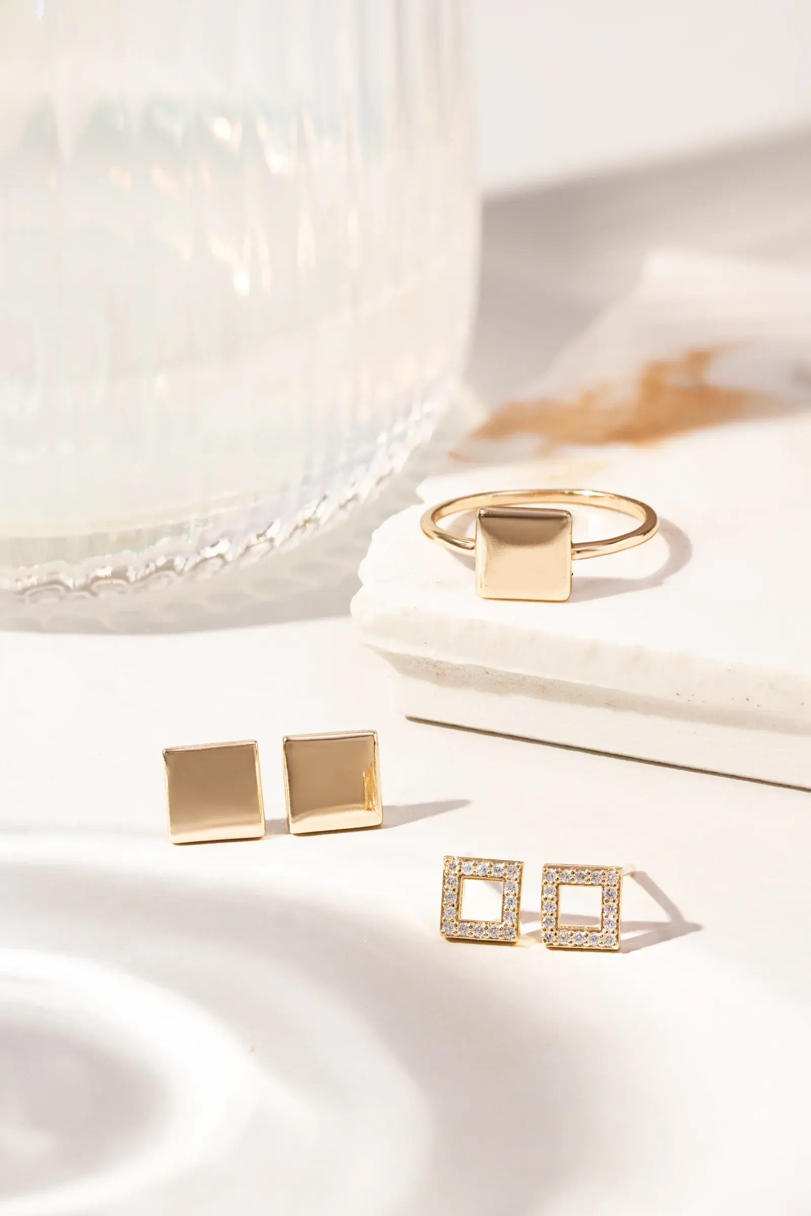 CRYSTAL CUBE STUD SET