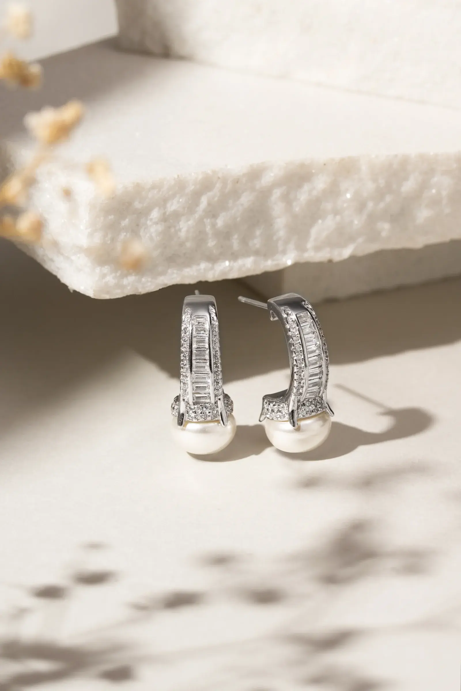 PEARL WHITE ZIRCONIA EARRINGS