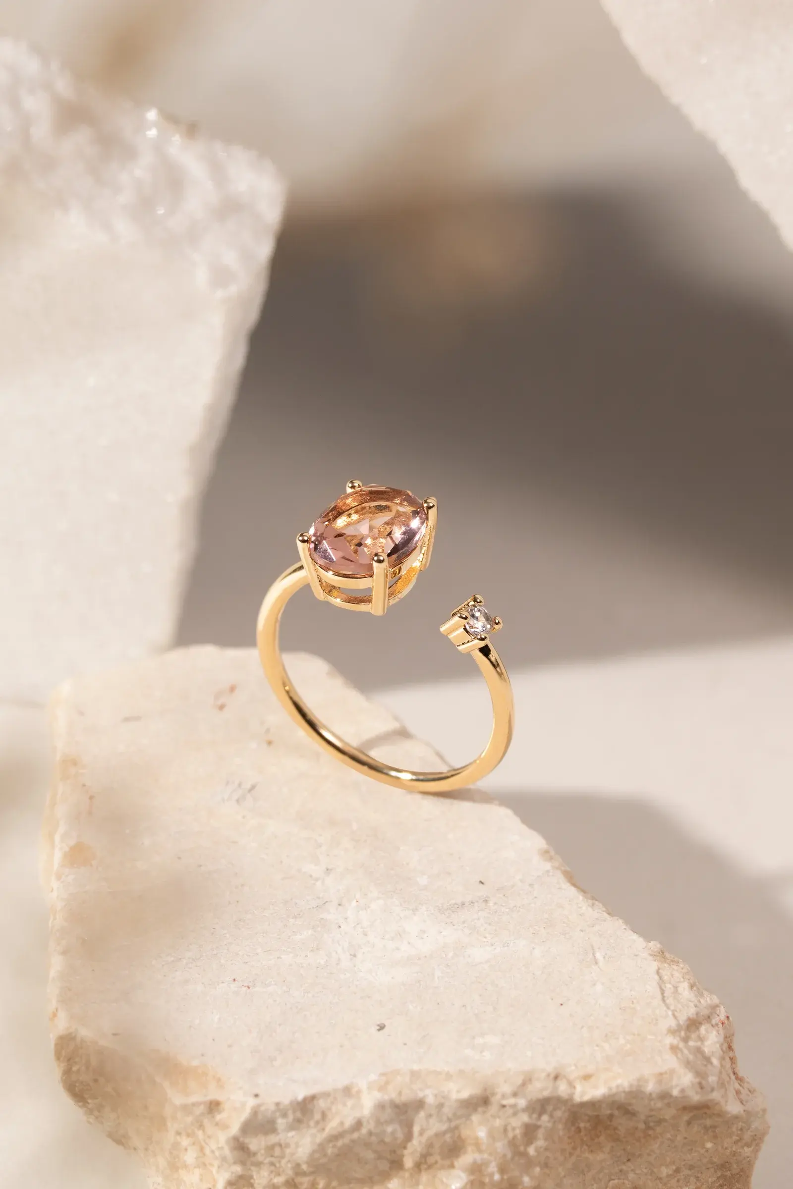 ROSE REIGN RING
