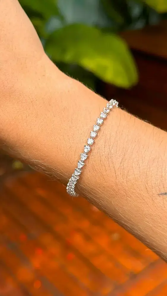 Pulseira Riviera com corte de cristal em forma de coração