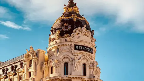 Edificio Metrópolis, Gran Vía Madrid Spain