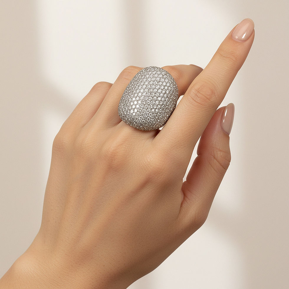 ANELLO A FASCIA IN ORO BIANCO FORMA AD OVALE CON PAVè DI DIAMANTI JOHN OLIVER GIOIELLERIA FIRENZE